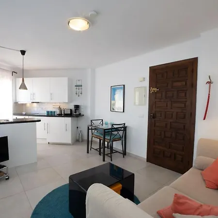 Capistrano Playa 712 Menyber * נרחה